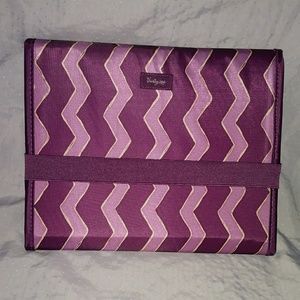 31 Gifts Fold It Up Organizer in Chevron Sketchy Dot